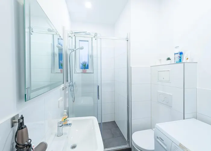 Zentral Gelegene アパート